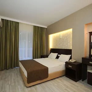 Club Palm Hotel