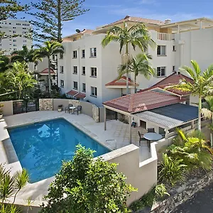 **** Aparthotel Beachcomber On The Spit Australia